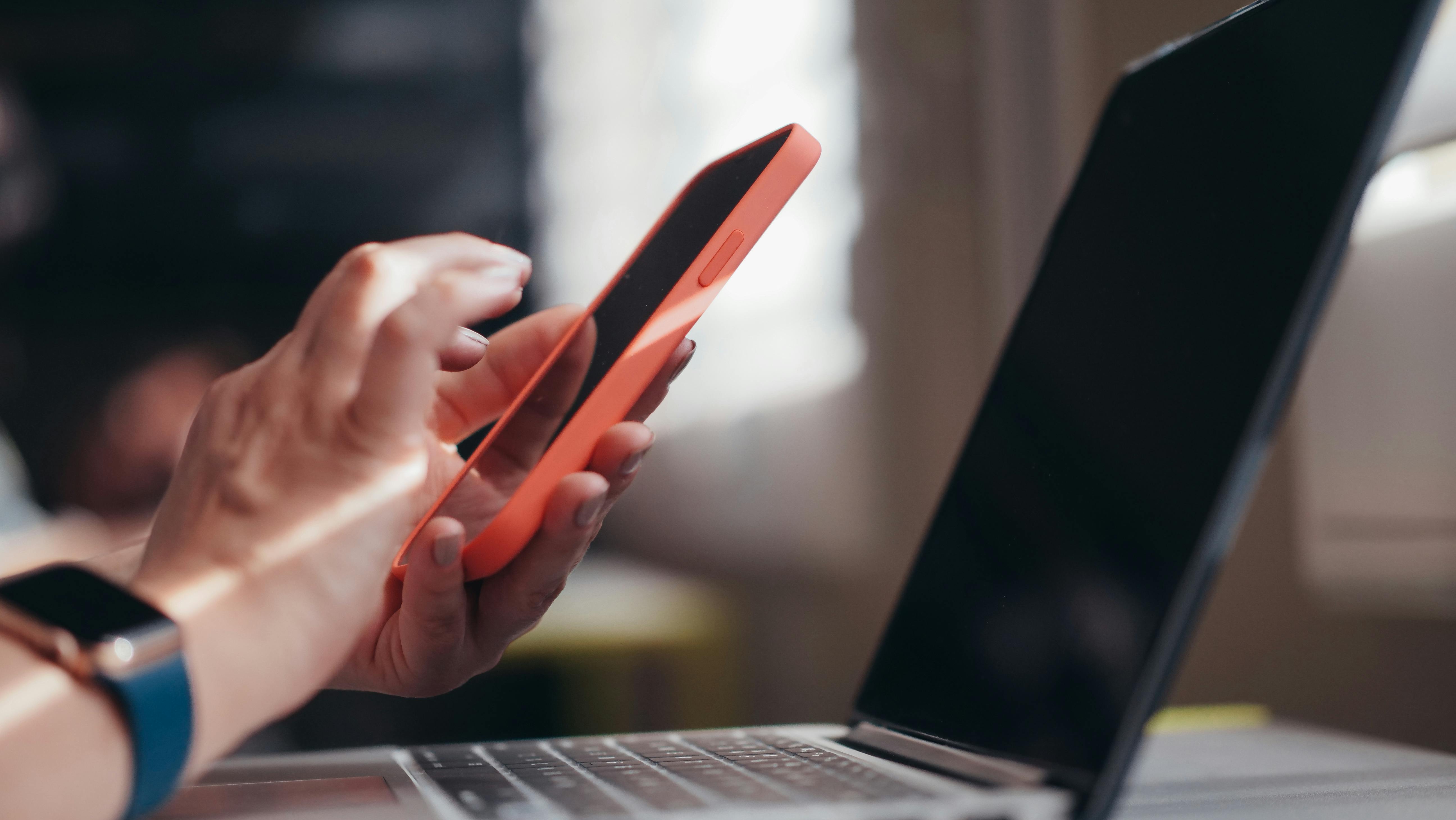 SOCIAL MEDIA PANELS TO BOOST ENGAGEMENT ORGANICALLY